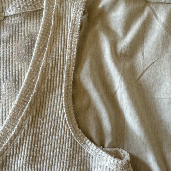 Two Z Supply tanks pink & ivory - Picture 10 of 10